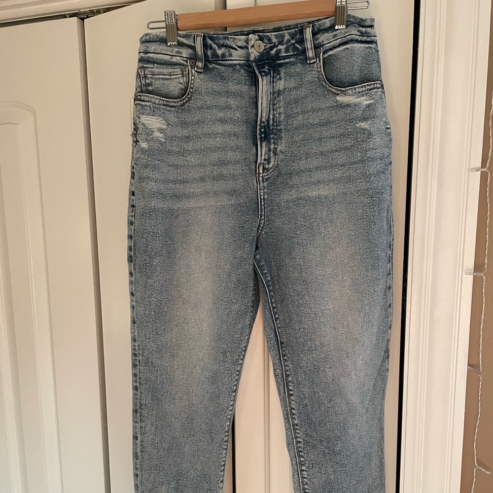 American Eagle mom jeans